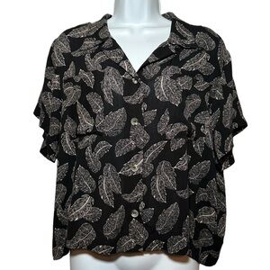 Haley Solar Women’s Black & Ecru Leaf Print Button Down Short Sleeve Top- Small